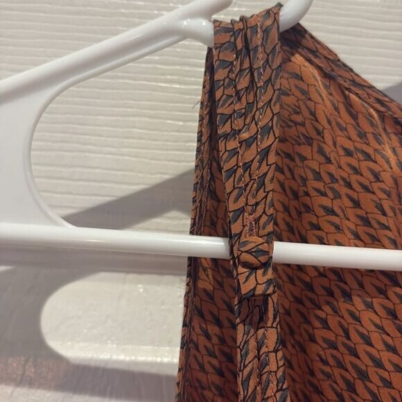 Joie 100% silk tank blouse SZ Xsmall with buttons - Picture 3 of 9